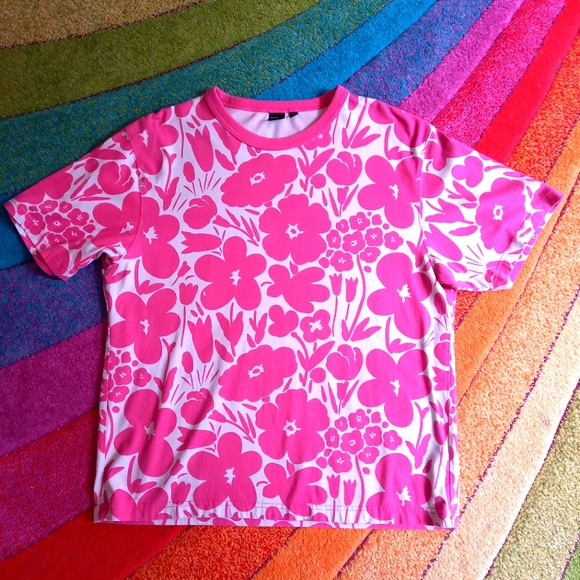 Marimekko Tops - Marimekko x Uniqlo pink flower top Large